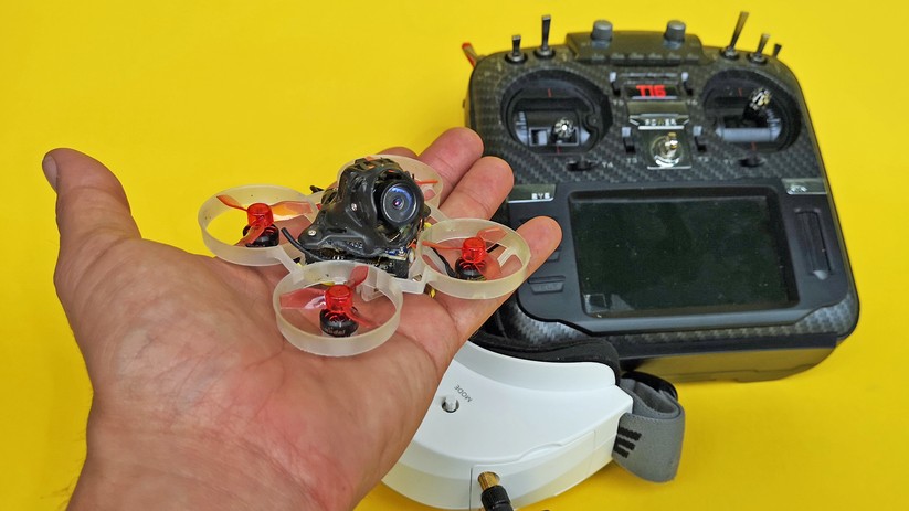 Wer die Videoaufzeichnungen sieht, vermutet einen deutlich größeren Multicopter.