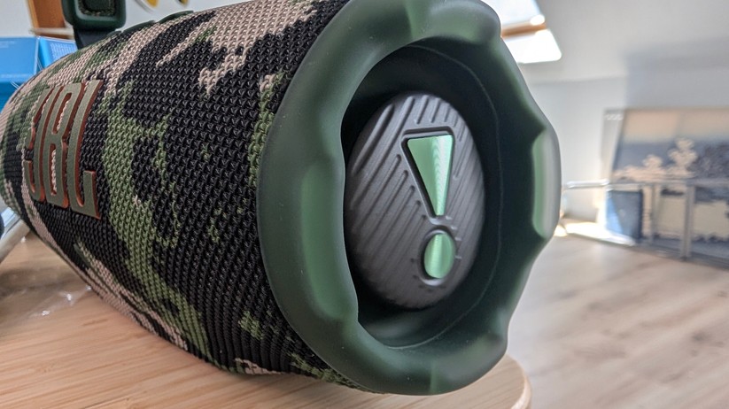 JBL Charge 6