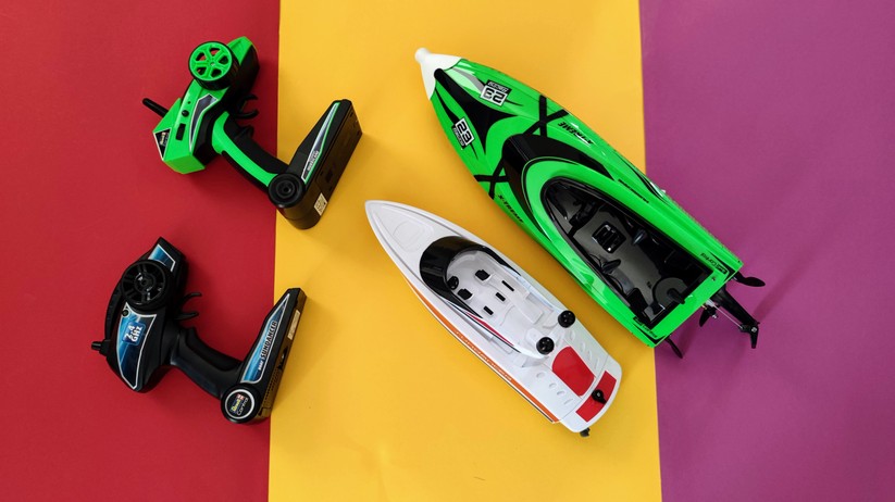 Revell Control X-treme RC Speedboat Hurricane 