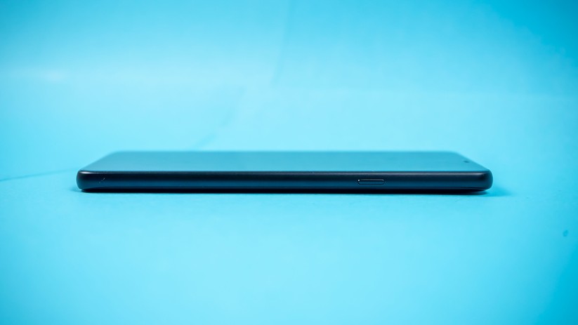 7,9 mm und 160 g schwer ist das LG G7 Fit