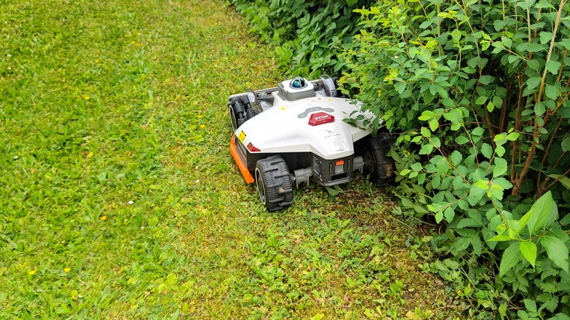 Mammotion Luba 3 AWD 3000: LiDAR, RTK und KI-Kameras, 40 cm Schnittbreite und 12-Ah-Akku