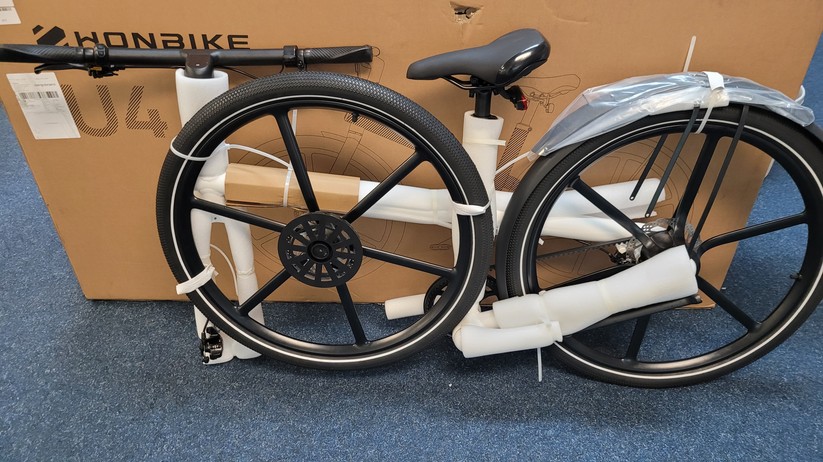 Honbike Uni 4: Lieferumfang und Aufbau