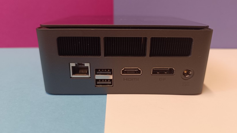 Bmax B9 Power – Anschlüsse auf der Rückseite