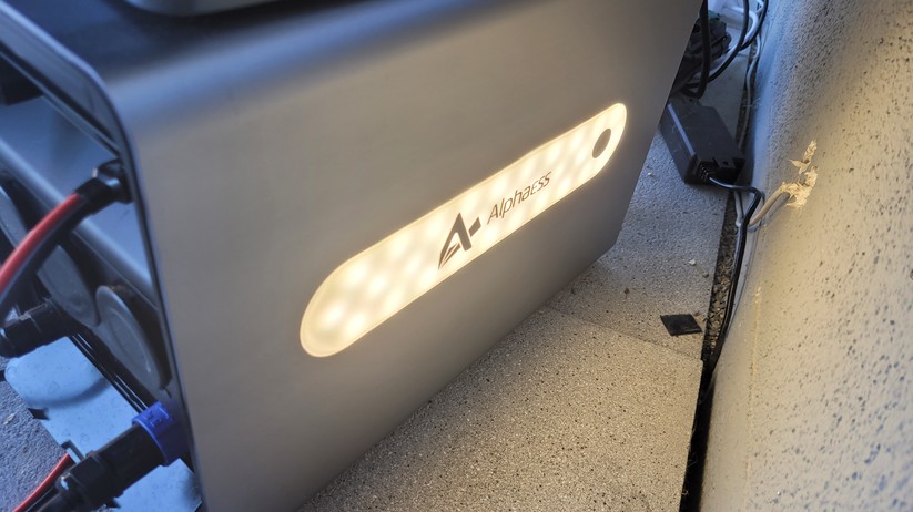  Stromspeicher mit 1 bis 6 kWh, auch als mobile Powerstation nutzbar