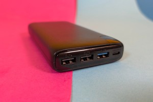 Diese Powerbank für 20 Euro lohnt sich nicht: A Addtop 26.800 mAh im Test