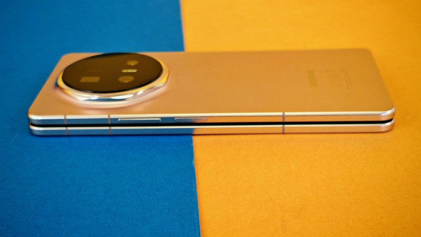 Honor Magic V6