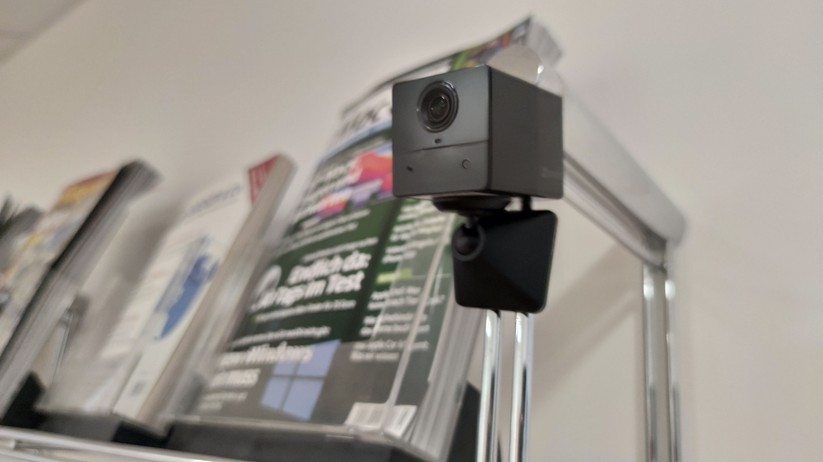 Ezviz BC2: Der magnetische Standfuß erlaubt eine flexible Positionierung der Kamera.