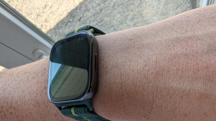 Moto Watch Fit