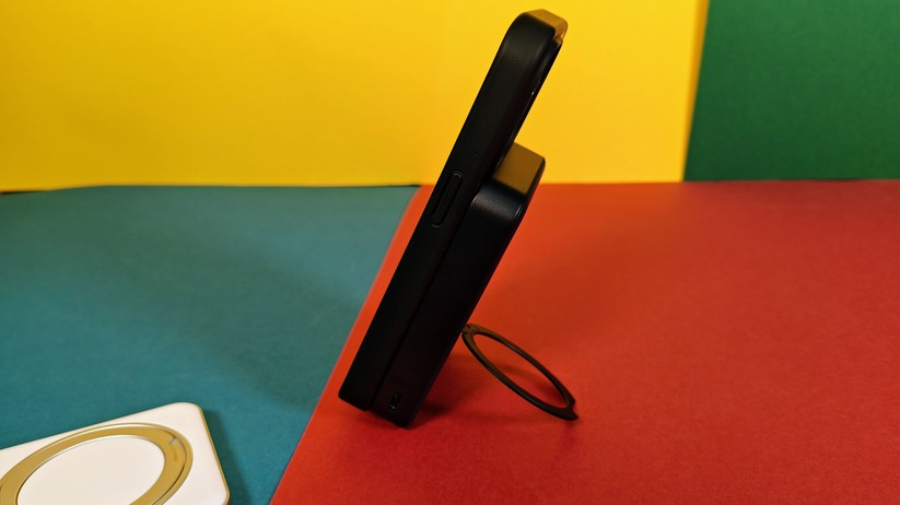 Torras Ostand Powerbank für Magsafe