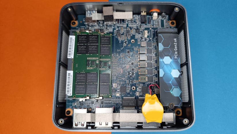 Ninkear M8: RAM & SSD