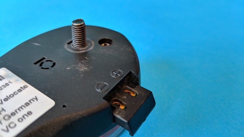 Über den Push&Pull Stecker wird das Velocate VC One mit Strom versorgt.