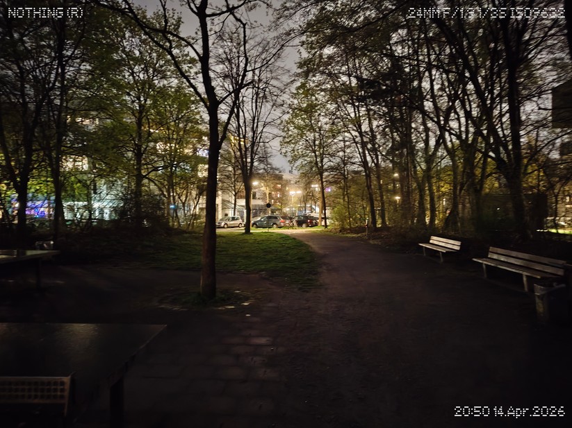 Nothing Phone 4a Pro: Hauptkamera bei Nacht