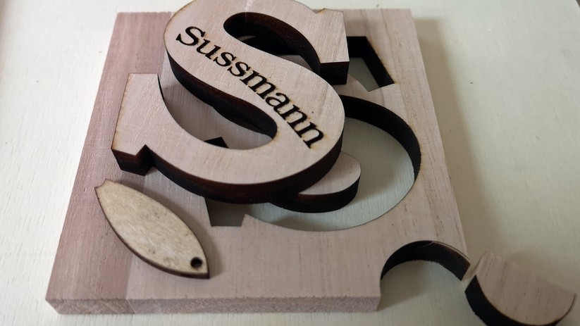 Sculpfun S9: Selbst 10 mm dickes Sperrholz schafft der S9 problemlos.