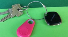 Zwei Bluetooth-Schlüsselfinder für 3 bis 10 Euro im Test