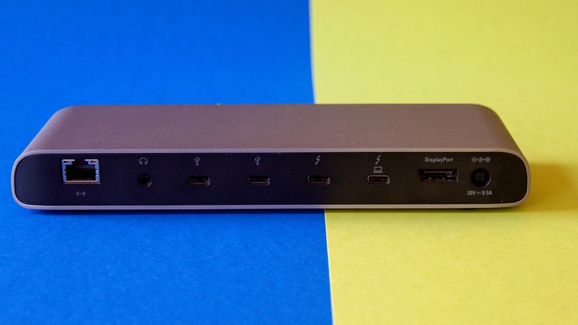 Auf der Rückseite finden LAN, Display Port und vier USB-C/Thunderbolt-Anschlüsse Platz. 