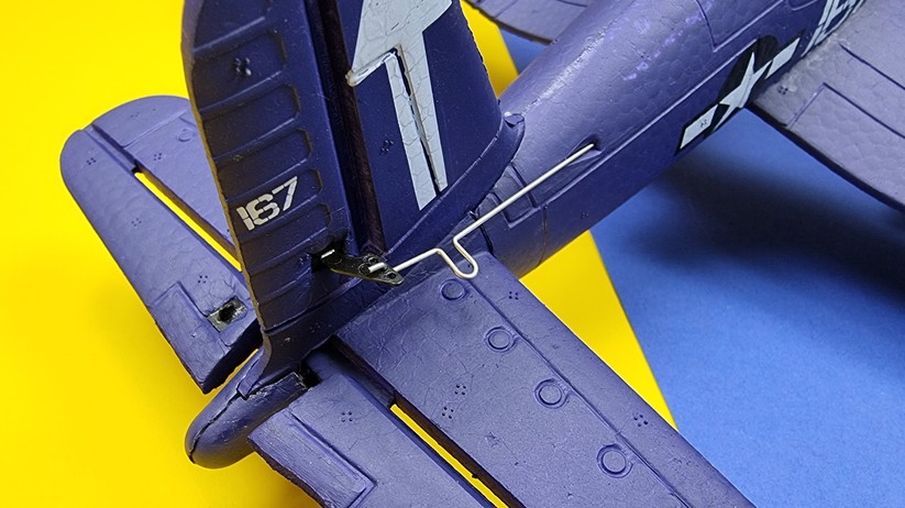 RC-Flugzeuge: F4U corsair und P51 Mustang