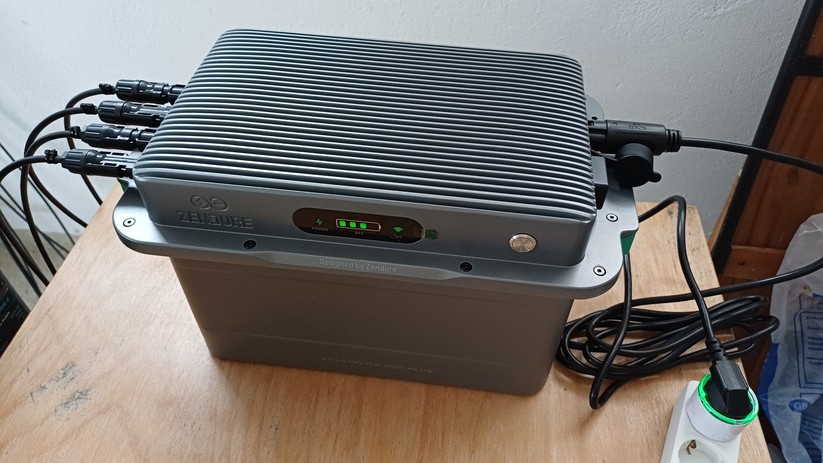  Der Solarflow 800 Plus punktet im Test mit ausgereifter Hardware und Software, sehr hohem AC-zu-AC-Wirkungsgrad und flexibler Erweiterbarkeit – eine absolute Empfehlung in seiner Klasse.