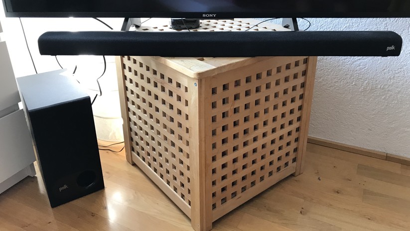 Die Polk Audio Signa S2 ist vergleichsweise kompakt und dezent.