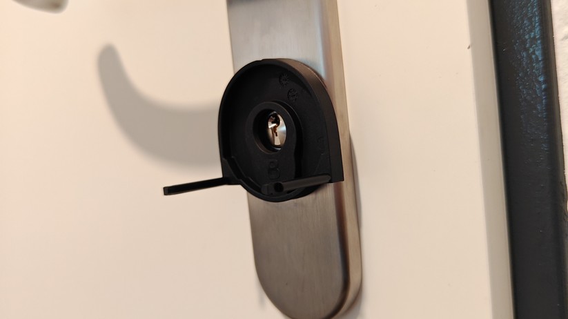 Switchbot Lock Ultra mit Keypad Vision: Montage Schloss