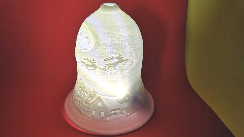 Die Glockenform ist speziell für Weihnachtsschmuck gedacht.