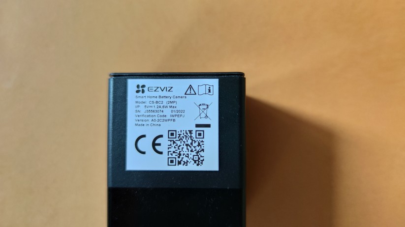 Ezviz BC2: Der 2000 mAh starke Akku soll bei einer täglichen Nutzungszeit von fünf Minuten einen Betrieb von bis zu 50 Tagen garantieren.