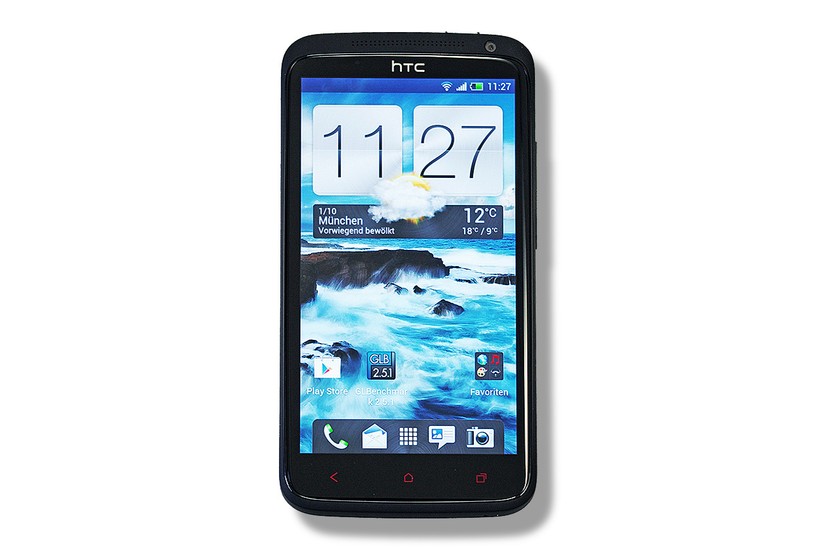 HTC One X+: Frontansicht aufs 4,7-Zoll-Display