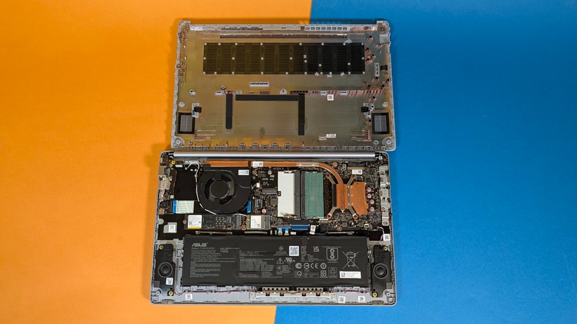 Asus Expert Book PM1 – Bilderstrecke