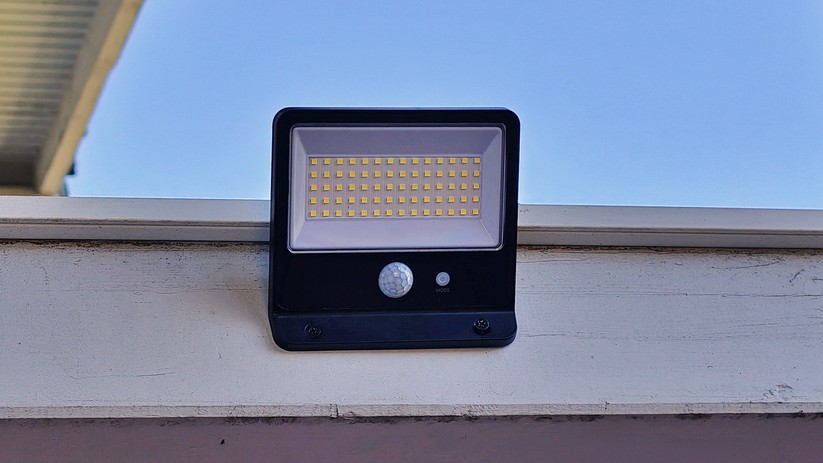 Solar-Außenbeleuchtung: Der Bewegungssensor schont den Akku und vermeidet Lichtverschmutzung.