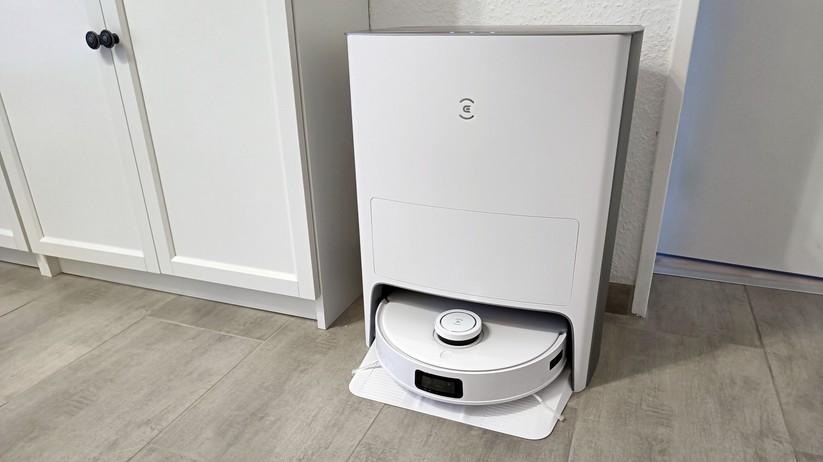 Ecovacs Deebot X1E Omni