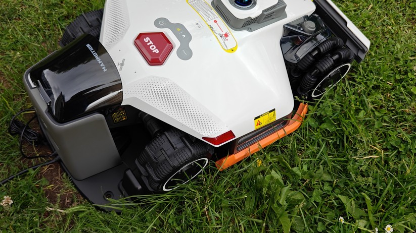 Mammotion Luba 3 AWD 3000: LiDAR, RTK und KI-Kameras, 40 cm Schnittbreite und 12-Ah-Akku