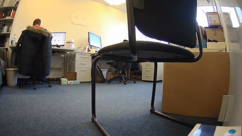 Aufnahmen bei Tag sind hell und detailliert. Das Licht ist teilweise aber zu grell