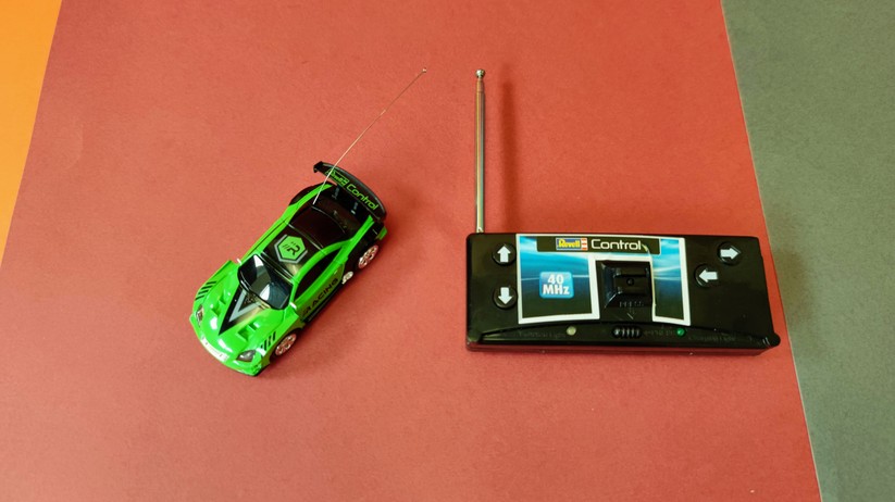 Revell Control Mini RC Car Racer I