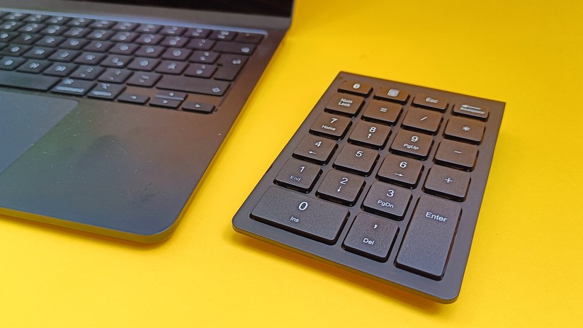 Das Numpad ist eine prima Ergänzung für kompakte Notebooks ohne Nummernblock.