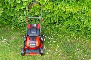 Akku-Rasenmäher Einhell Professional GP-CM 36/47 S Li BL mit Antrieb & 4 Akkus