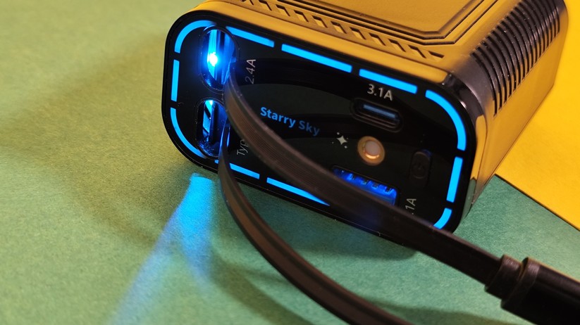 AmazeFan 4-in-1 USB-Ladegerät für den Zigarettenanzünder