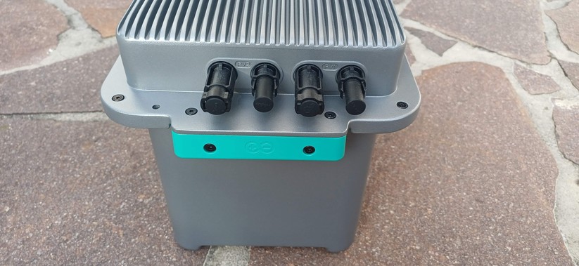 Mit zwei MPPTs ist der Zendure Solarflow 800 Plus für kleine BKWs mit zwei PV-Panel vorgesehen. Für diesen Einsatz bietet er ein hervorragendes Preis-Leistungs-Verhältnis.
