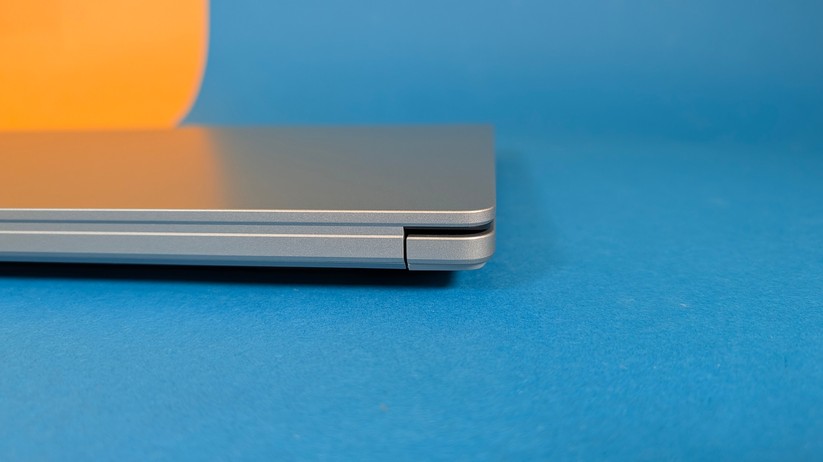 Asus Expert Book PM1 – Bilderstrecke