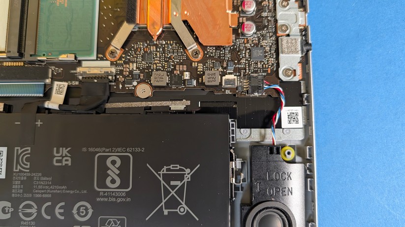 Asus Expert Book PM1 – Bilderstrecke