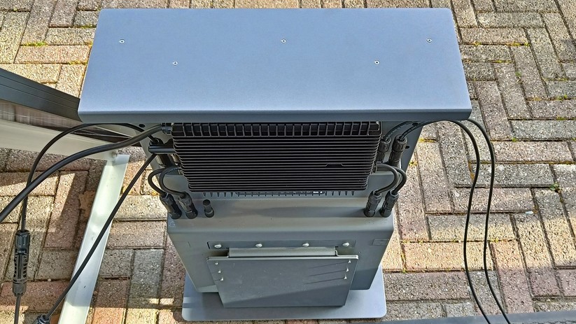 Zendure AIO 2400 und Hoymiles HMS-800W-2T