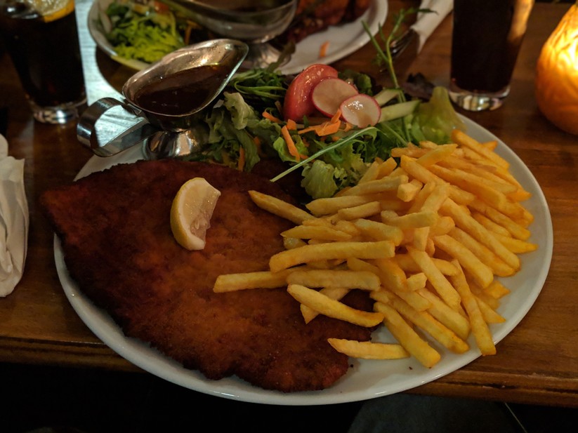 Aufnahme bei Nacht und Kerzenlicht mit Bokeh-Effekt