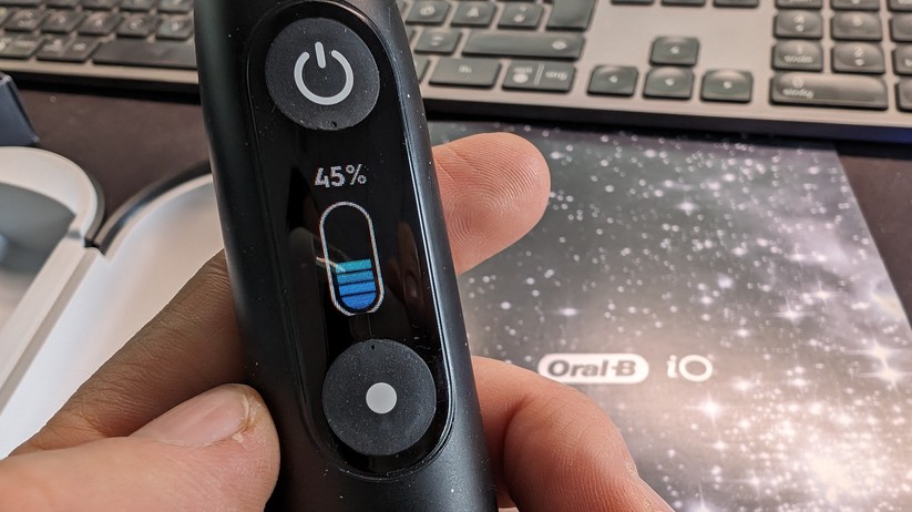 Oral-B iO Series 10