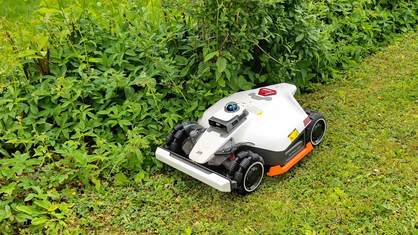 Mammotion Luba 3 AWD 3000: LiDAR, RTK und KI-Kameras, 40 cm Schnittbreite und 12-Ah-Akku