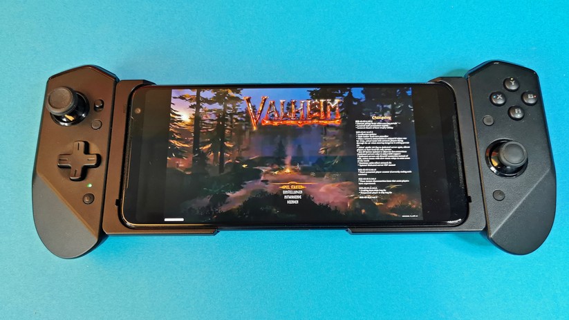 Third-Person-Spiele wie Valheim kann man auf dem Smartphone bequem zocken. 