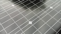 Solar-Inselanlagen, -Rucksäcke oder -Powerbanks liefern Strom fernab von Steckdosen.