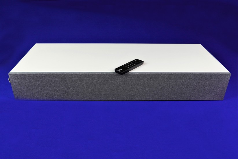 Nubert Nuboxx AS-425 max: Erhältlich ist die Nubert-Soundbar in den Farbvarianten Schwarz/Graphit und Weiß/Eisgrau.