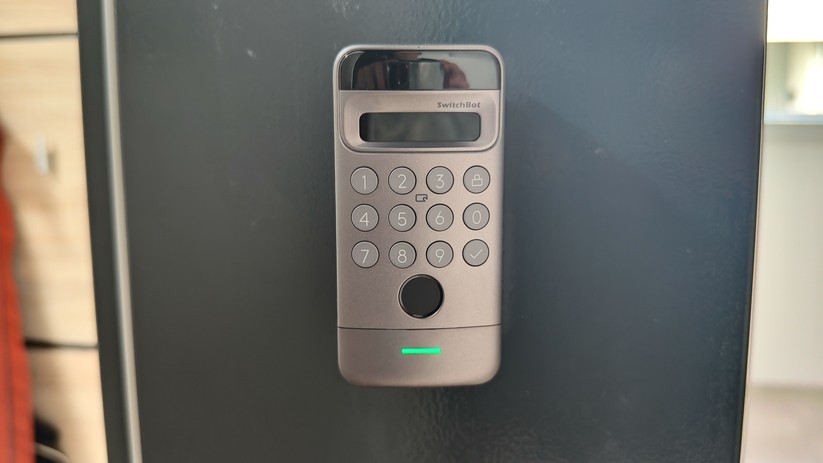 Switchbot Lock Ultra Vision Pro: Entsperren mit Gesicht, Hand, Fingerabdruck, NFC-Card, Code und App