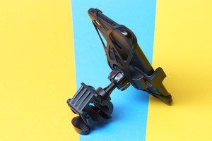 Handyhalterung fürs Fahrrad im Test: Spigen Velo A250