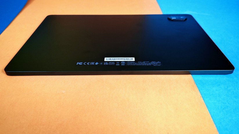 Acer Iconia X12: Rückseite aus Metall