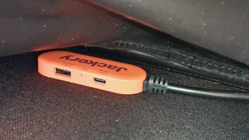 Wer will, kann USB-Verbraucher auch direkt an den Paneels anschließen.