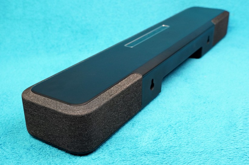 Denon Home Sound Bar 550: Mit gerade mal 65 Zentimetern fällt die Sound Bar angenehm kompakt aus.